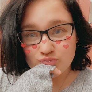 Meet your Posher, Holly